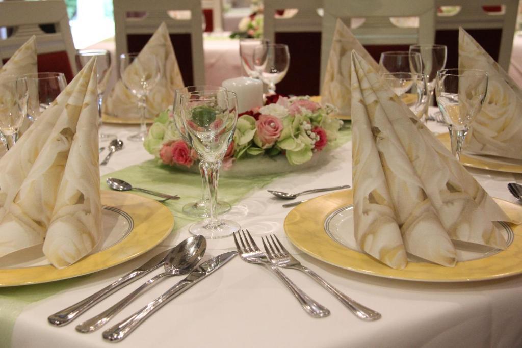Hotel & Restaurant Park Cafe Isa Erfurt Dış mekan fotoğraf